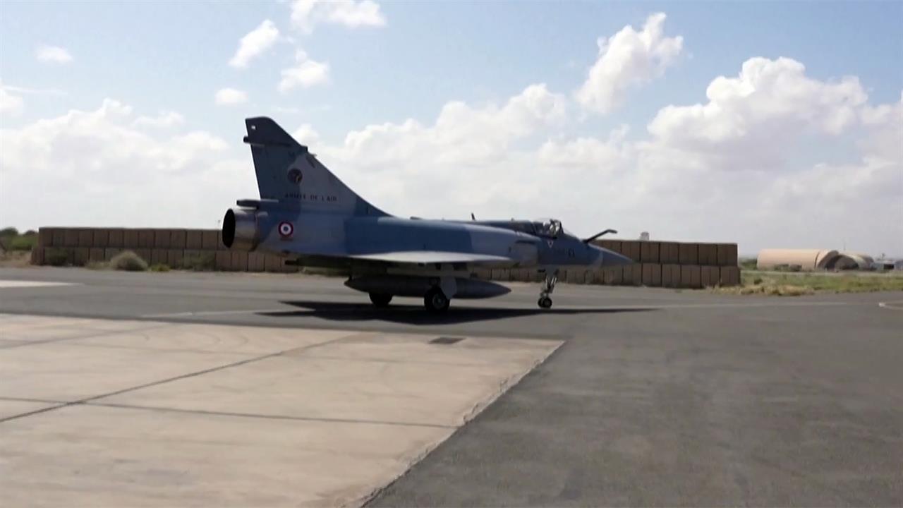 Франция передаст киевскому режиму истребители "Мираж" и уже летом начнет обучать украинских пилотов