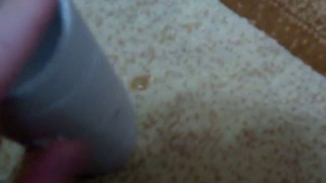 Как прикрепить поилку,если для неё нет спец.крепления?