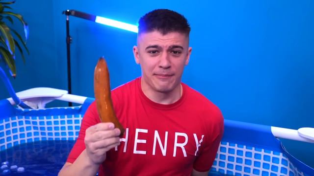 ГОРЯЧИЙ vs ХОЛОДНЫЙ БАССЕЙН ЧЕЛЛЕНДЖ ! смотреть онлайн