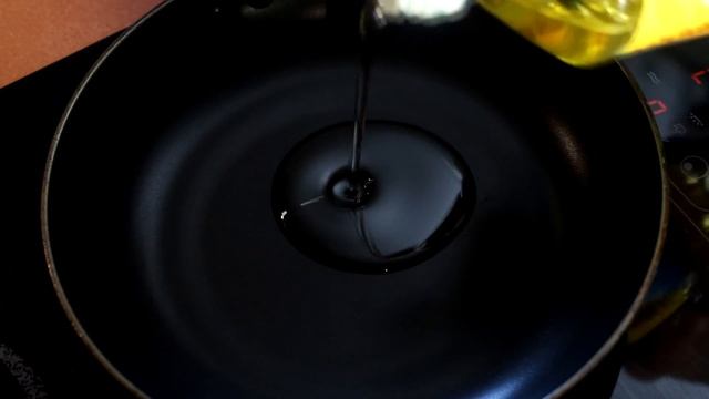 Готовим вместе Сырные Шницели/TheMochalovBloger смотреть онлайн