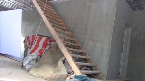 Приспособление для переноски гипсокартона и других плитных материалов.