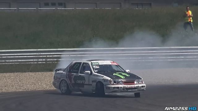 500+HP Turbo Ford Sierra Cosworth Tearing Up the Track! смотреть онлайн