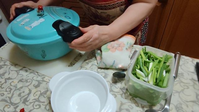 Готовим острую курицу в томатном соусе с  пряными травами по корейски