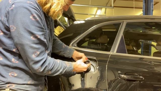 Audi fuel door won’t open fix repair actuator a4 a5 q5 a6 a3 vw 2.0t stuck diy master tech teaching смотреть онлайн