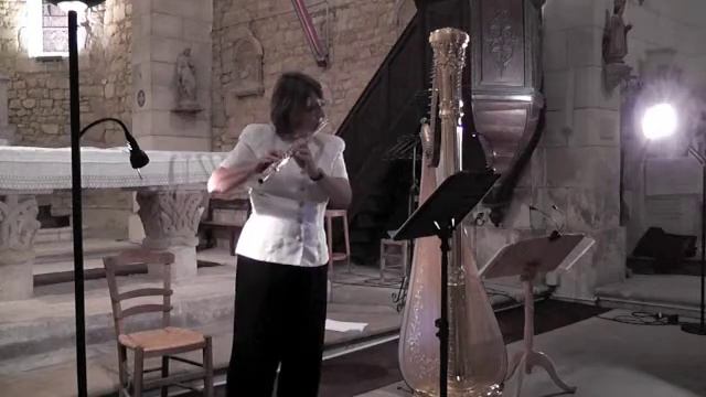 Clare Southworth Plays Debussy's Syrinx смотреть онлайн
