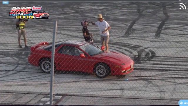 1991 Mitsubishi 3000GT VR4 beats a C8 Corvette in the spectator drags смотреть онлайн