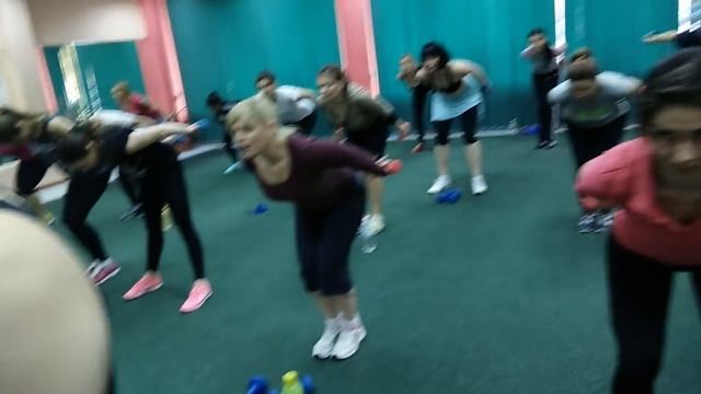 СУШИМ РУКИ...ПОДТЯГИВАЕМ ТРИЦЕПС...домашний тренинг смотреть онлайн