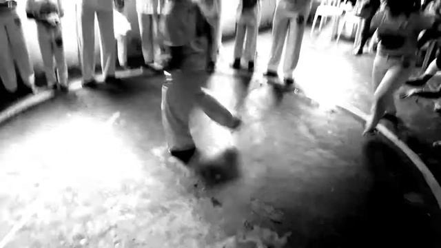 CENTRO CULTURAL DE CAPOEIRA VENTRE LIVRE_C.M BISOURO _ 04 смотреть онлайн