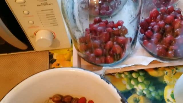 У сына на летней кухне Компот из вишни быстро без заморочек по деревенски смотреть онлайн