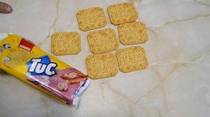 Время Еды Обзор Крекеры TUC Копченые Колбаска