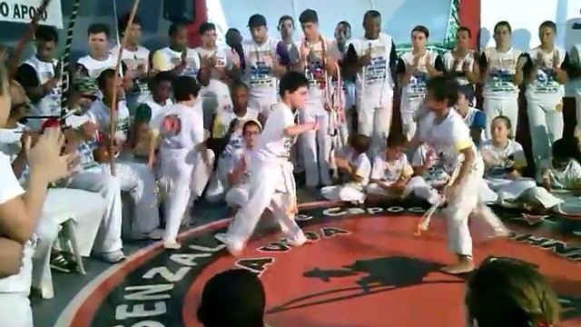 Troca de corda capoeira senzala 2015(1) смотреть онлайн