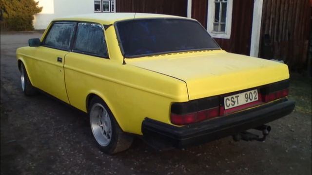 Taksänkt Volvo 142 med 240 bakdel смотреть онлайн
