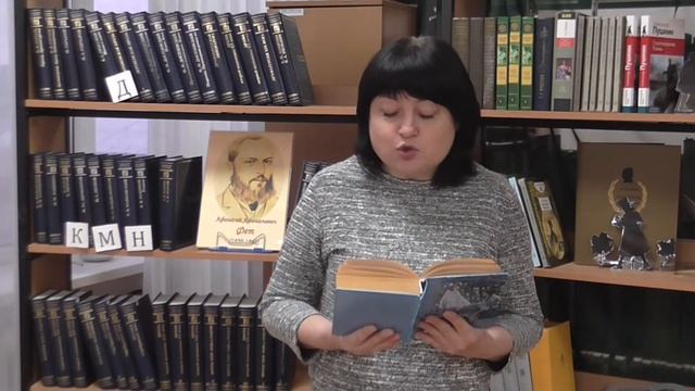 Двулученская Светлана читает стихотворение «Опять незримые усилья...»