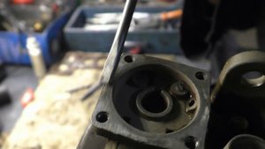 ОПЯТЬ ПЛАВАЮТ ОБОРОТЫ И ЖРЁТ КАРБЮРАТОР...