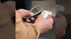 Не получается подключить беспроводные наушники к кнопочному телефону