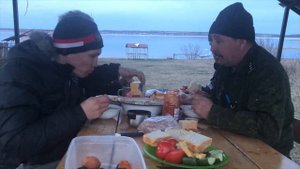 Дневная подводная охота на судака. Озеро Аслыкуль в Башкирии. Подводная рыбалка на судака.