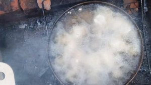КУРИНЫЕ НОЖКИ В КИПЯЩЕМ МАСЛЕ!