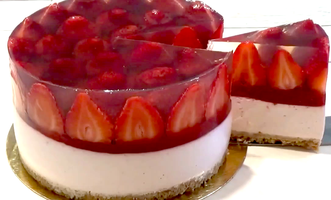 Торт Клубничное Чудо! смотреть онлайн
