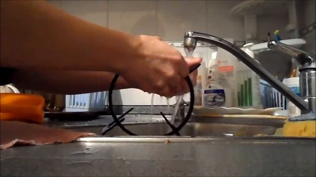 Выводим застарелый нагар с дисков от газовой плиты средствами от Фаберлик смотреть онлайн