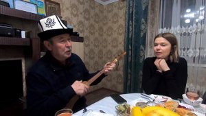 Игра на комузе. Слезы наворачиваются. Сердце матери.