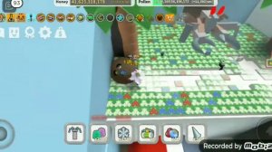 Покупаю кокосовый рюкзак в Bee swarm simulator