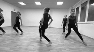 Дети танцуют контемп. Танцевальное видео. Урок танцев в студии MAGIC VIBES. Душевный танец. Киев.