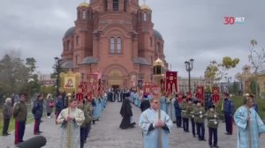 Фоторепортаж: Крестный ход в Волгограде собрал сотни человек