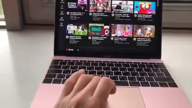 Apple MacBook 12” смотреть онлайн