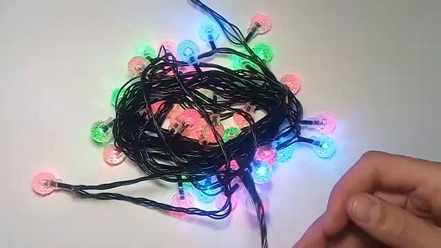 Гирлянда 3894 Шарики белые на черном проводе 40LED/7м смотреть онлайн