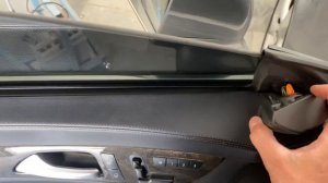 Як зняти карту передньої дверки Mercedes CLS/Как снять карту передней двери Мерседес CLS