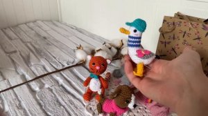 Миниатюрные игрушки крючком/Навязала малышей