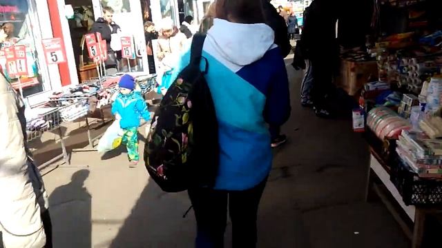 Цветочный рынок на 8 марта  Первые весенние цветы первоцветы