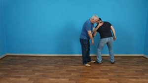 Это - обучающий канал по самообороне.