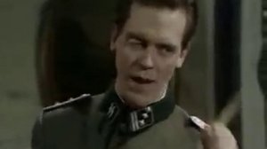 Шоу Фрая и Лори - Допрос