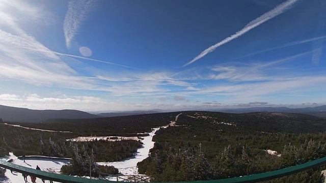 Вершина горы Шреница 1362 м над уровнем моря. Национальный парк Крконоше. смотреть онлайн