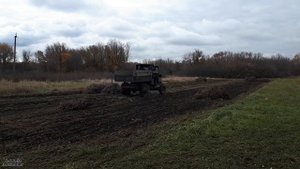 Осенняя вспашка огорода на Т-150 ХТЗ. Песня про Т-150