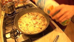 ЛУЧШАЯ ПАСТА В МИРЕ? | СВИНИНА С ГРИБОЧКАМИ В СЛИВОЧНО-СЫРНОМ СОУСЕ