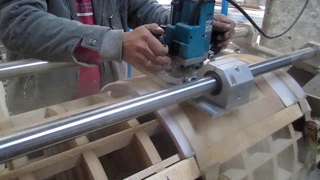 Фрезерный станок для изготовления радиусных фасадов