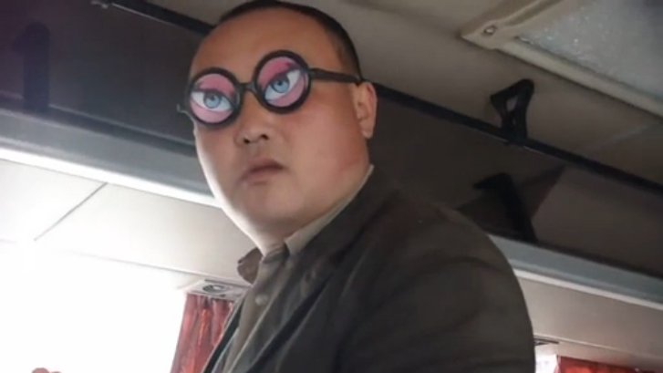 юмор Очки ннадо؟ А чётки ннада؟ Очки надо؟ ржака смотреть онлайн видео ...