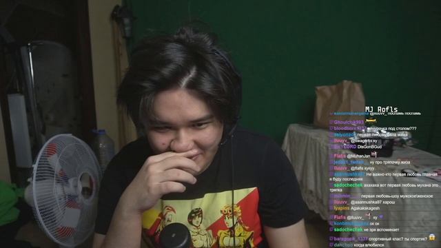 ПЕРВАЯ ЛЮБОВЬ МУХАНДЖАНА / СКРОМНОСТЬ смотреть онлайн