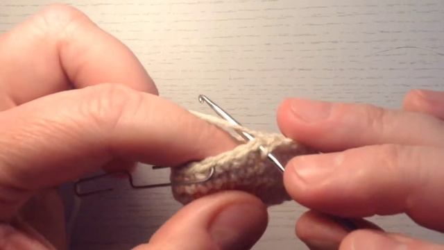 Зайка крючком. Часть 3. Хвостик и ножка смотреть онлайн