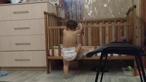 Отпилили рейку в кроватке у сони