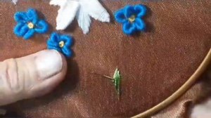 Бразильская вышивка ,,ромашки,, с пайетками.Brazilian embroidery, daisies, with sequins.#embroidery
