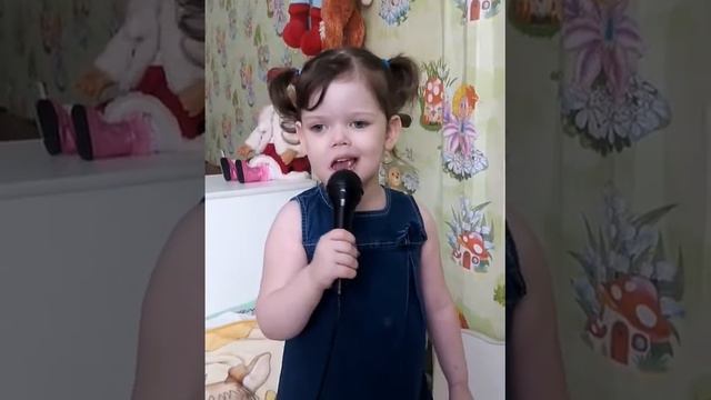 Маме песенку поем, поздравляем с женским днём) #вамлюбимые