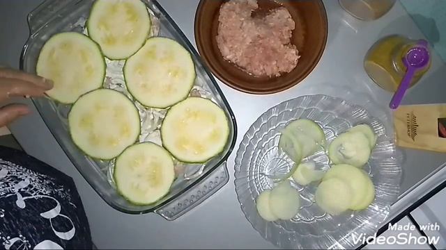 Запеканка с кабачком и фаршем. Легко, быстро, вкусно. смотреть онлайн