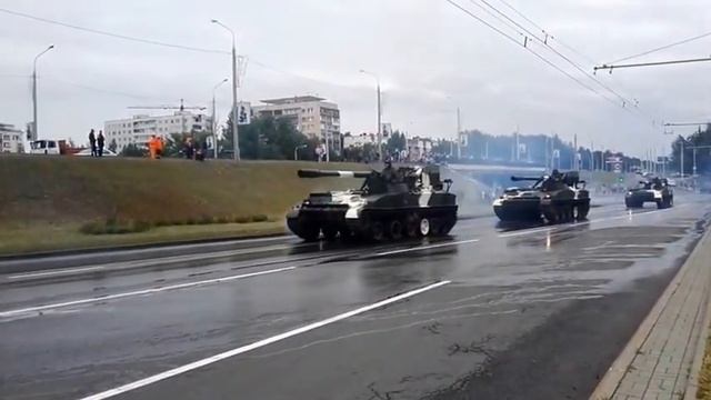 Репетиция парада к 3 июля в Минске. Прохождение колонны в Уручье