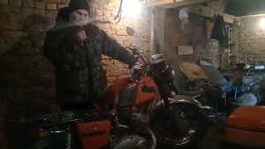 почему иж юпитер5 работает на высоких холостых.