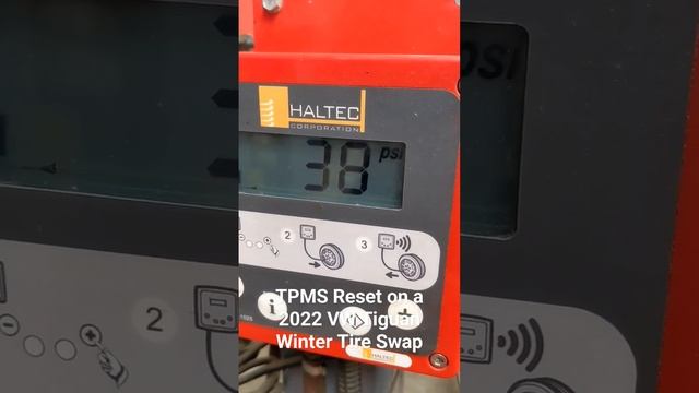 WINTER TIRES! TPMS Reset on a 2022 VW Tiguan #automobile #tpms #car #diy #vw #tiguan #wintertires смотреть онлайн