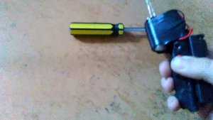 РАЗРЯД ВЫСОКОВОЛЬТНОГО КОНДЕНСАТОРА