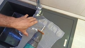 Как сделать дренажные отверстия в стеклянной вазе.